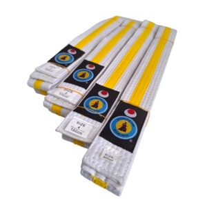 Cinturón de artes marciales blanco amarillo